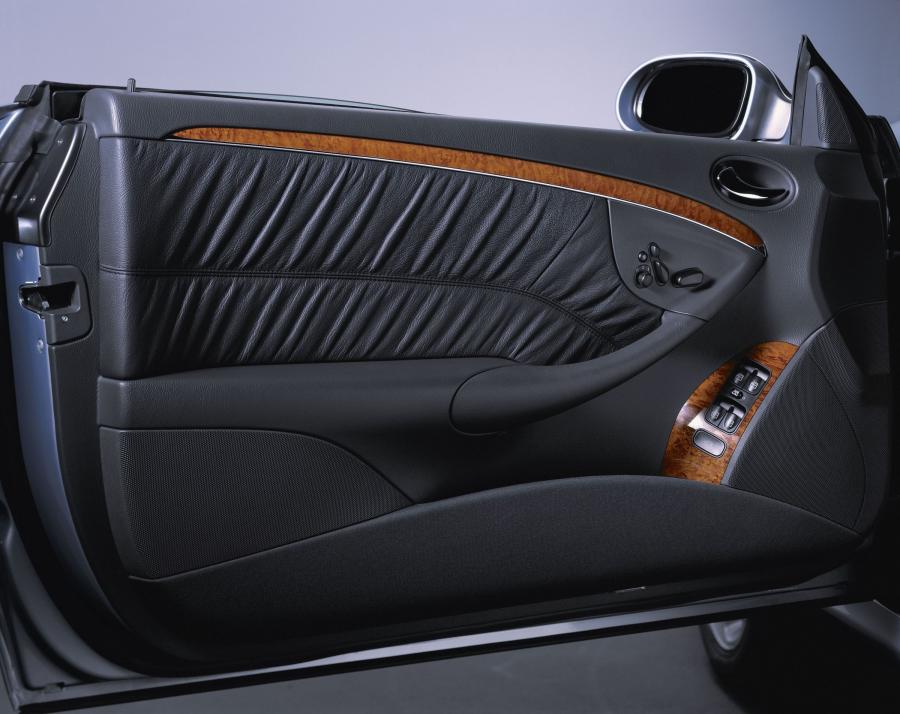 Mercedes-Benz CLK-Class Cabriolet 2004 года  (фото 40 из 164)